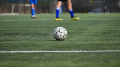 Córdoba: un hombre de 71 años murió tras descompensarse jugando al fútbol en Don Bosco