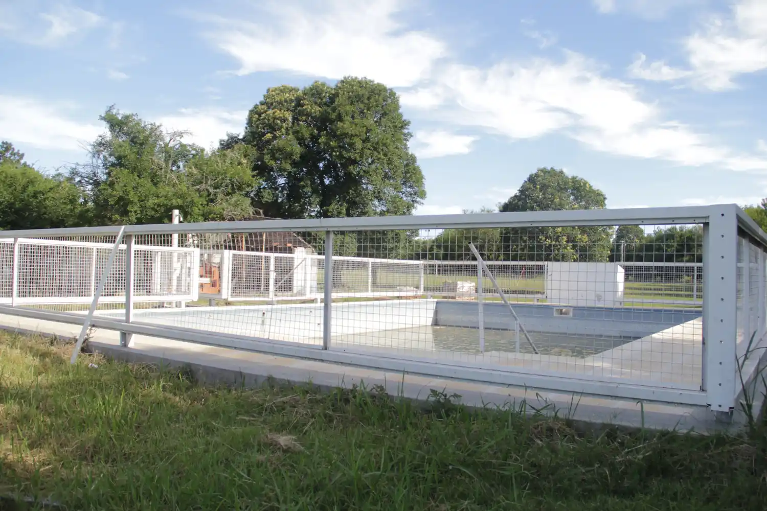 Llaman a licitación para construir una nueva pileta en el predio de la Caja de Jubilaciones municipal