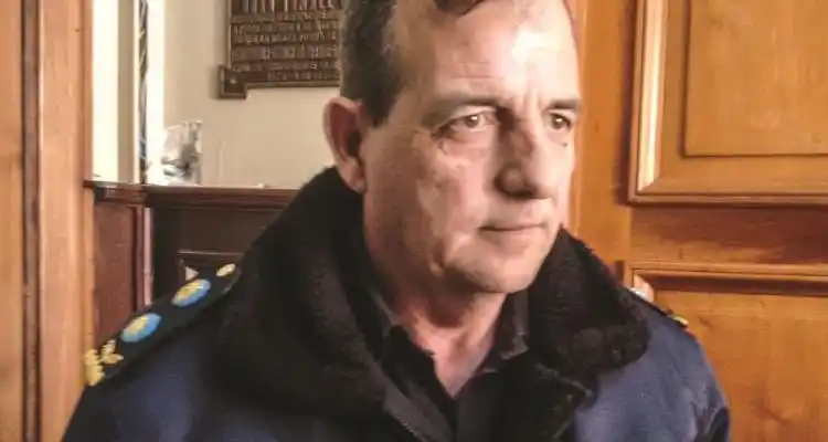 Desalojo: Jefe Departamental recibió un piedrazo y se recupera en el Hospital