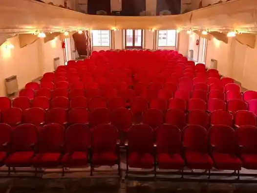 Avanza el “Proyecto Butacas” del Teatro Italia: la Comisión agradece el apoyo de la comunidad gualeya