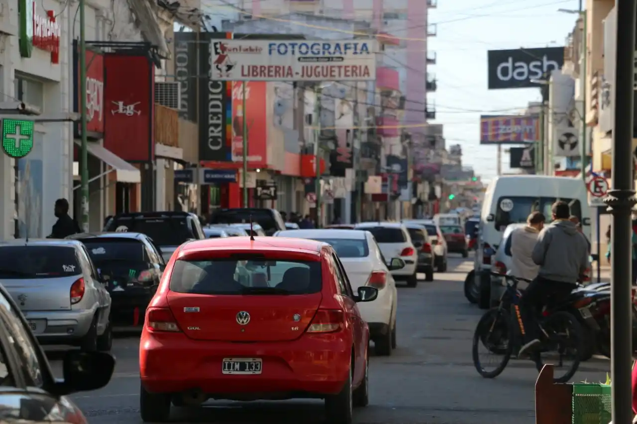 El Gobierno impulsará una "moratoria universal" de impuestos para el sector privado