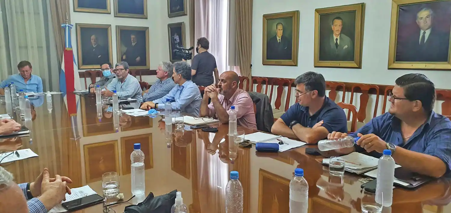 Bahillo recibió a representantes de la Mesa de Enlace de la provincia