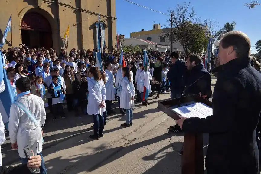 Bordet encabezó este martes en Cerrito los actos oficiales por el Día de la Bandera