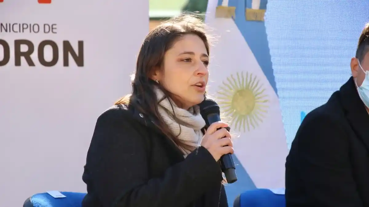 La subsecretaria de Industria Pymes y Cooperativas bonaerense alertó por las propuestas de los candidatos de la oposición.