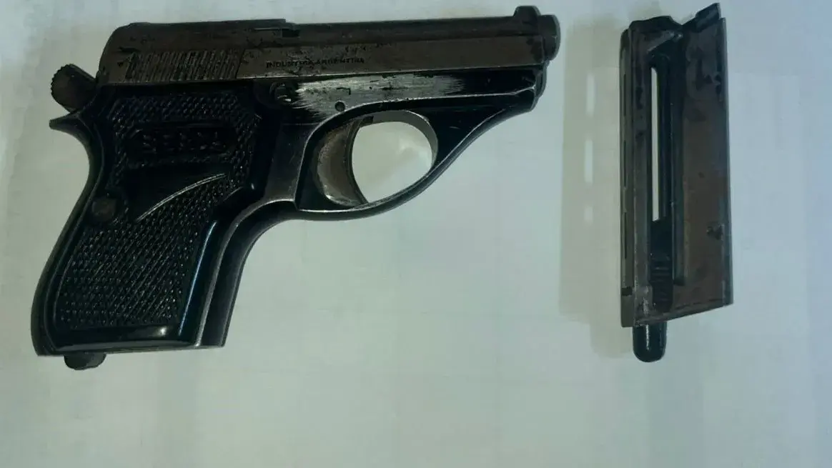 Detuvieron a un adolescente de 15 años con un arma cargada en Santa Fe