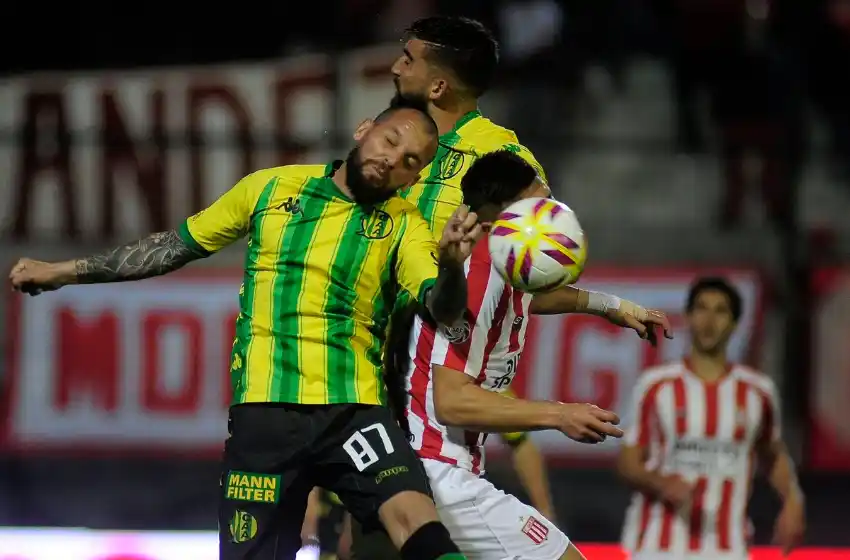 Aldosivi consiguió un valioso triunfo ante Estudiantes