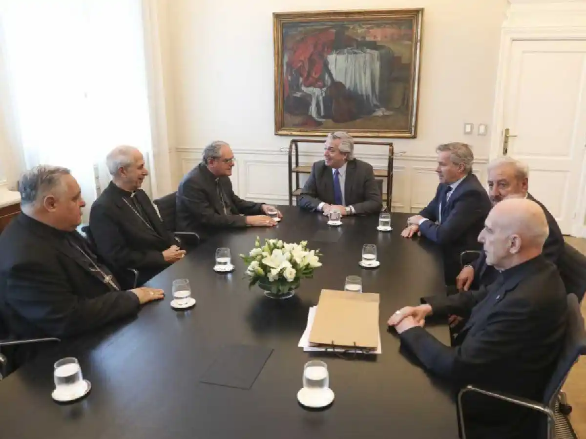 Molestos por el aborto, los obispos no visitarán a Alberto Fernández  para el tradicional saludo de Navidad
