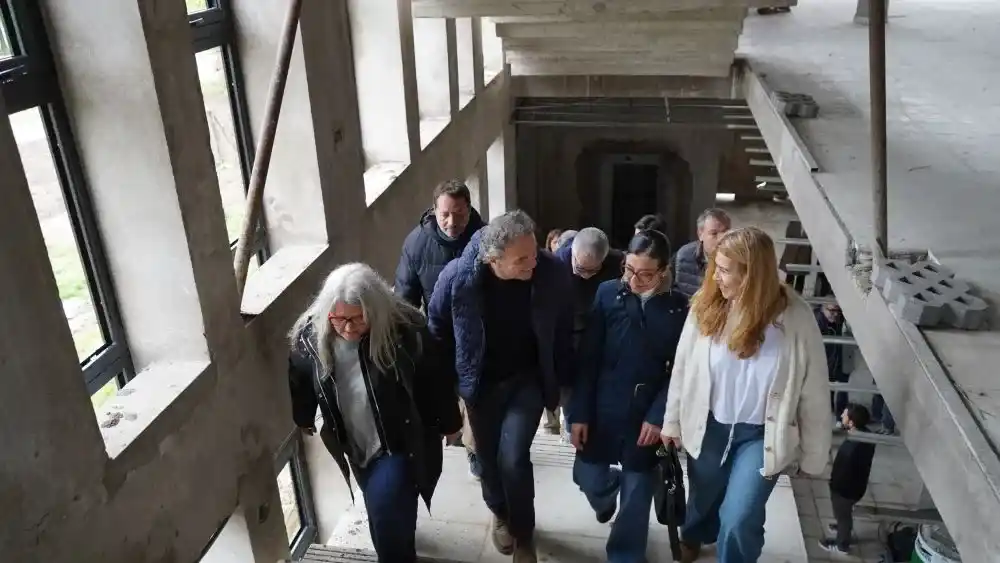 Visita de Katopodis a la Casa de la Provincia