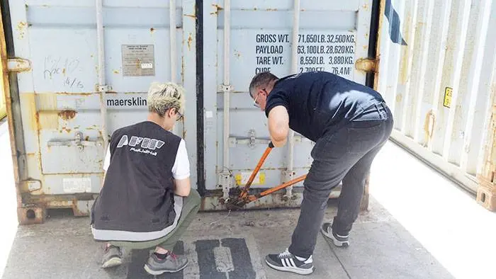 La Aduana descubrió irregularidades  en la importación de  útiles escolares