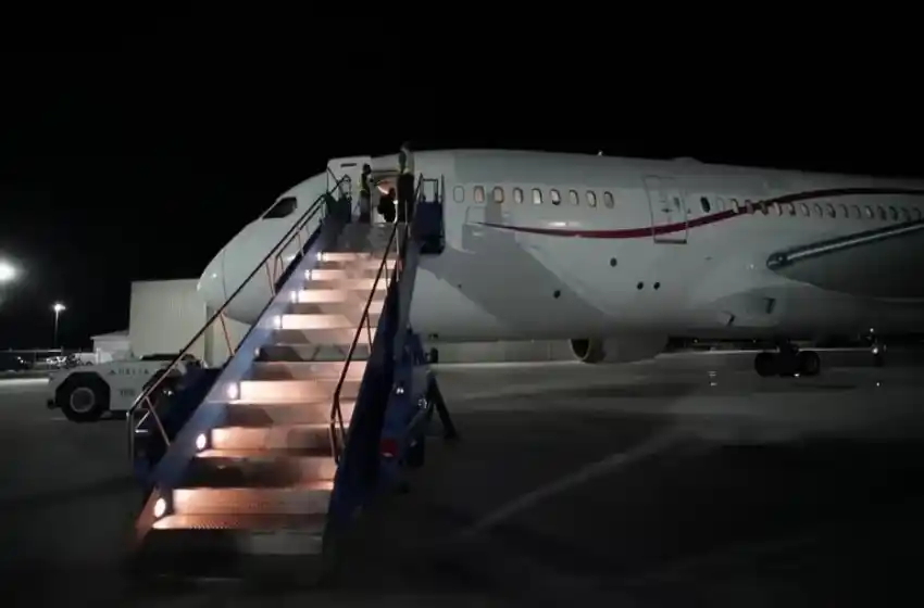 El malestar de Enrique Piñeyro porque no lo dejaron aterrizar para repatriar a 240 estudiantes argentinos