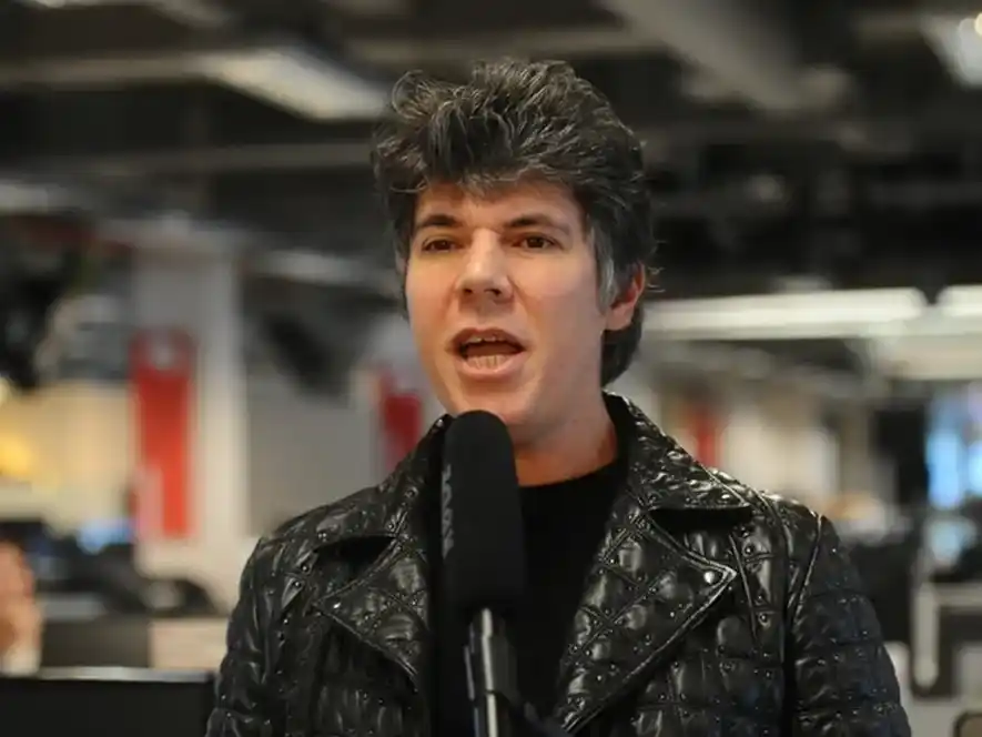 El artista estaba dando un show en Niceto Club.