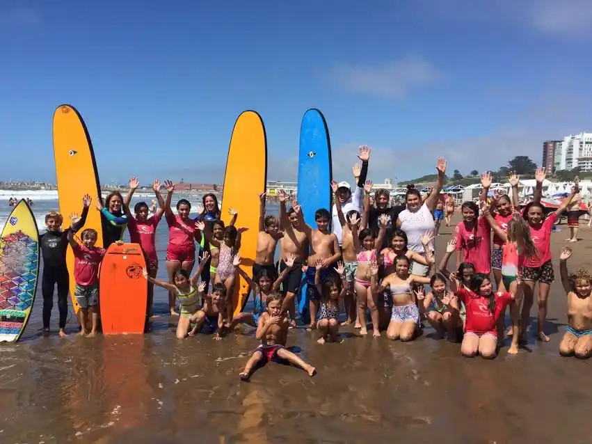 Comenzó el programa "Jugando con las olas"