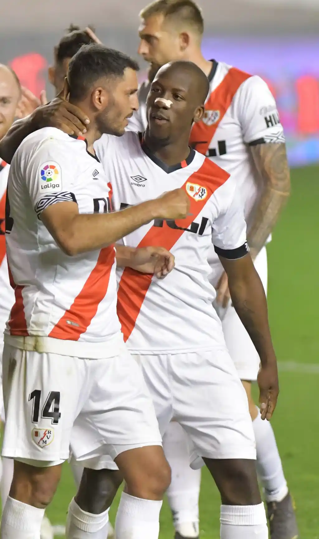 Rayo Vallecano festejó en el cumpleaños de Saveljich
