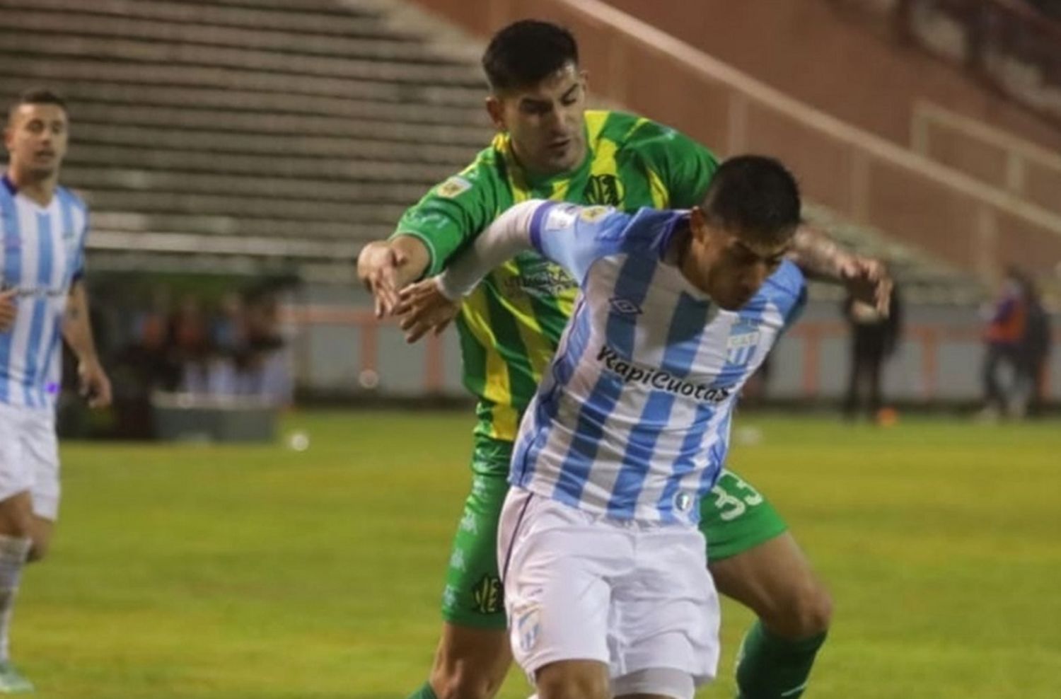 Aldosivi sigue hundido en el fondo