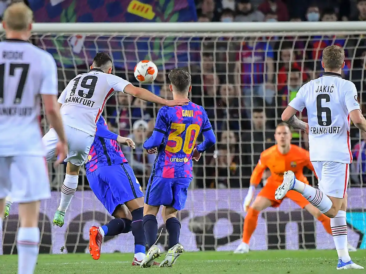 El Frankfurt eliminó al Barcelona de la Europa League