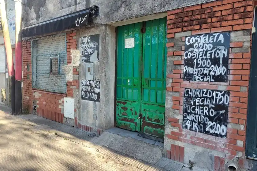 Delincuentes asaltaron una carnicería de zona sur y se llevaron $5 millones