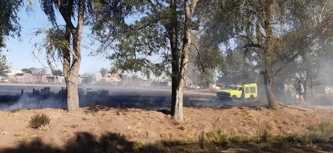 La Plata: El Municipio garantiza el inicio de clases en la escuela incendiada