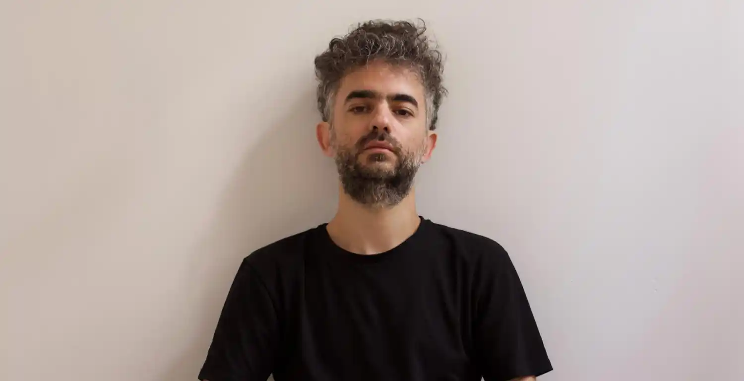 Palpitando la Feria del Libro: 3 preguntas a Esteban Godoy, que presenta "Nadie a quien esperar"