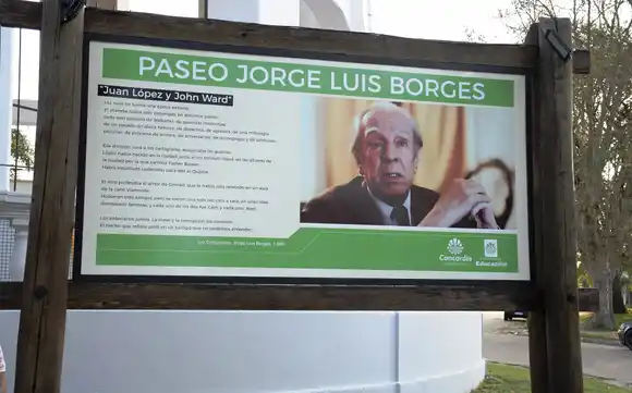 Concordia: este jueves vuelve “Atardeceres Literarios” al Paseo Jorge Luis Borges