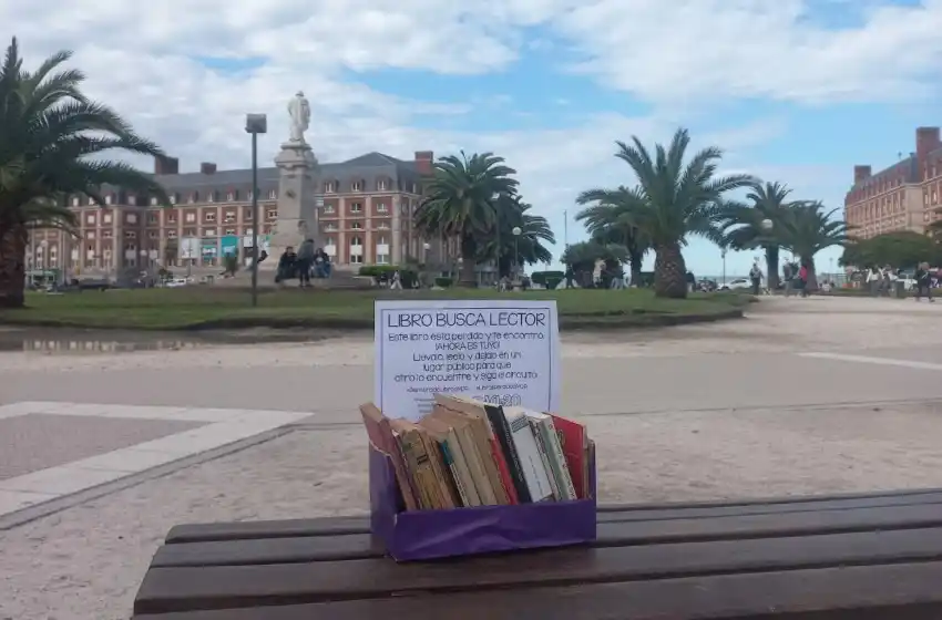 La ONG Casa de 20 realiza su primera "siembra de libros" del año