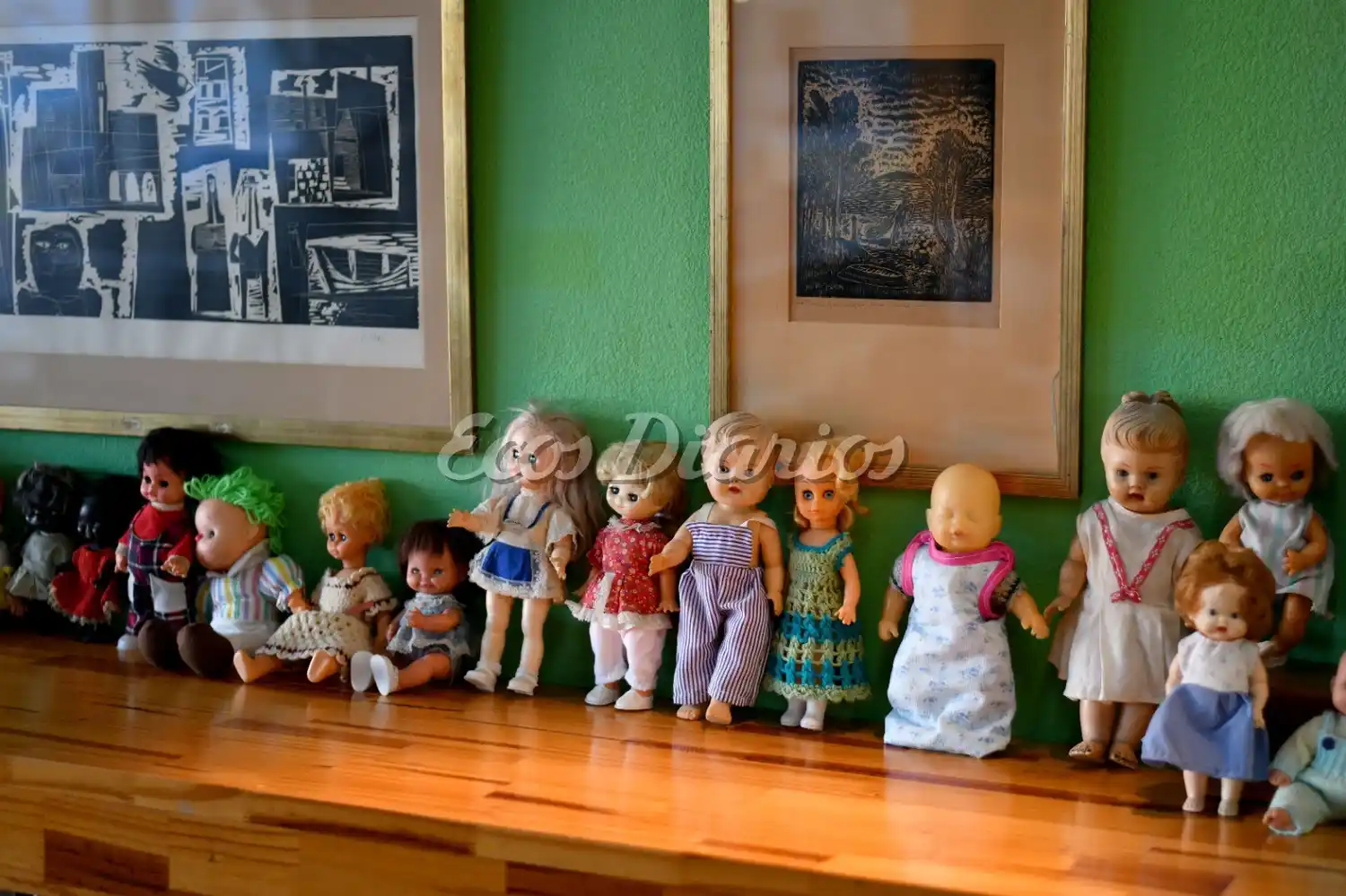 Exposición de muñecas en el Centro Cultural