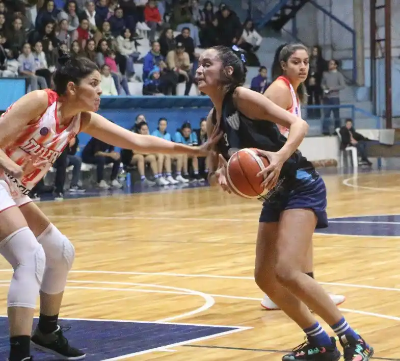 Juventud no pudo de visitante con el líder Regatas de San Nicolás