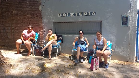 Festival de Baradero: el miércoles habilitan la boletería, pero ya hay fanáticas esperando