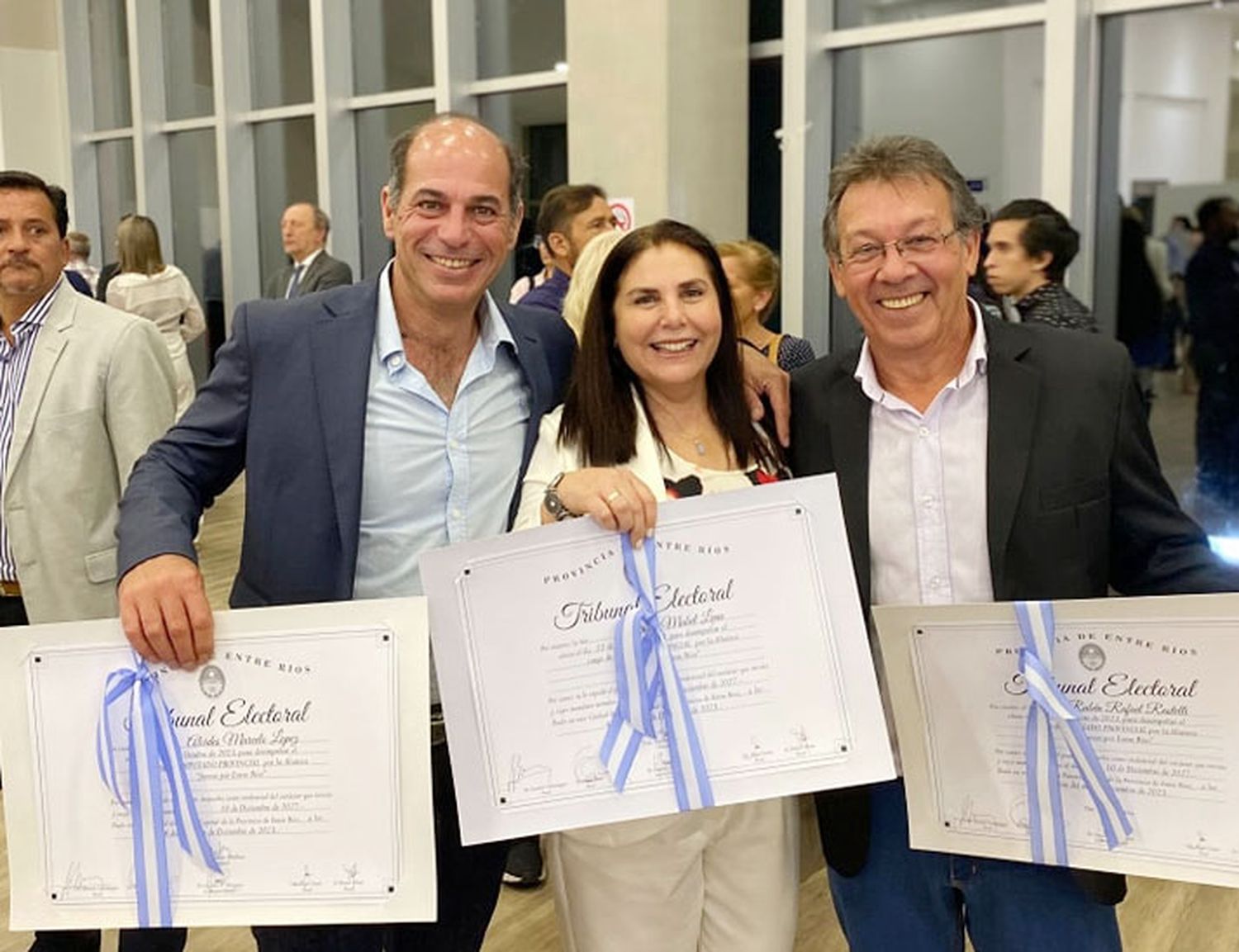 Marcelo López recibió el diploma de Diputado Provincial