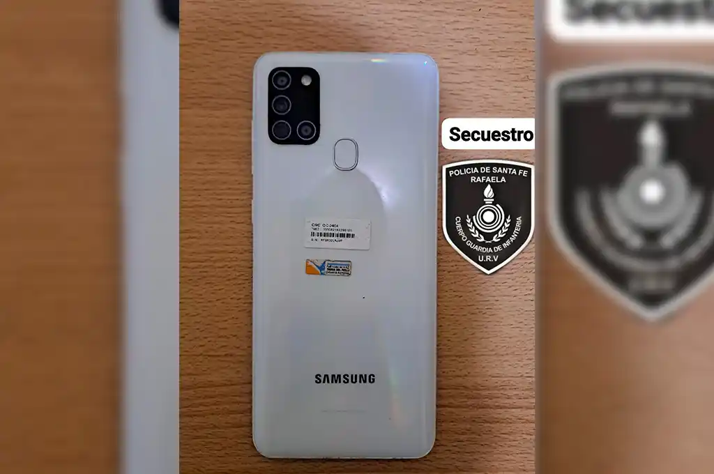Un menor intentó vender un celular robado y cuando se vio acorralado por la Policía “intentó descartarlo”