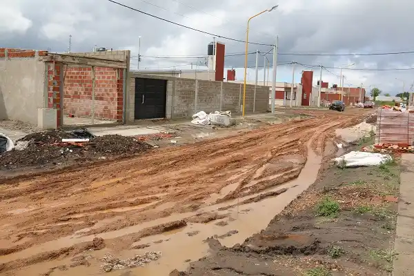 Vecinos del barrio 56 viviendas: “Nos mintieron de movida”