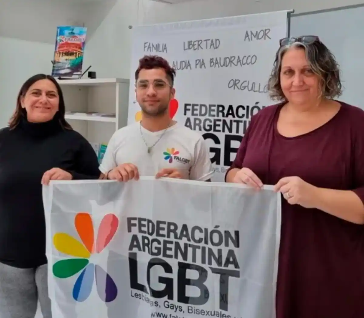 La organización FALGBT, conducida por María Rachid, impulsó la cautelar contra del decreto de Milei.