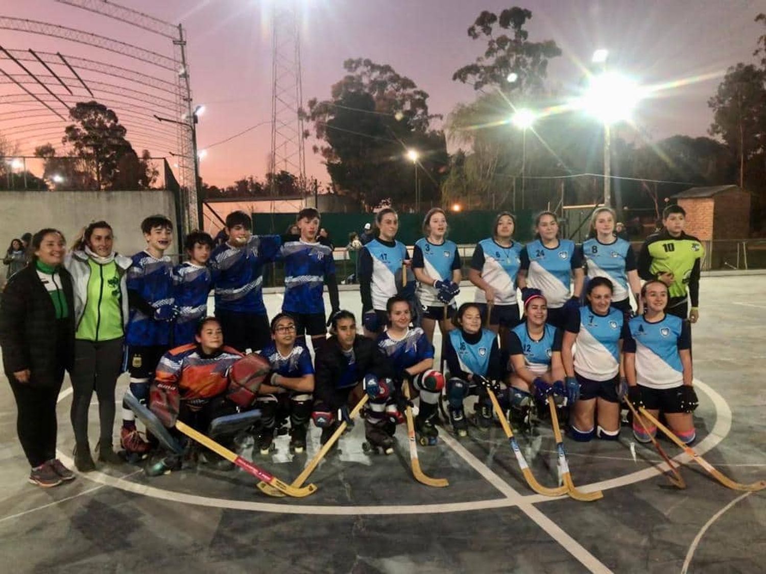 Sociedad Sportiva sigue trabajando de firme con la Escuela de Hockey sobre patines y acaba de participar de un Encuentro muy competitivo.