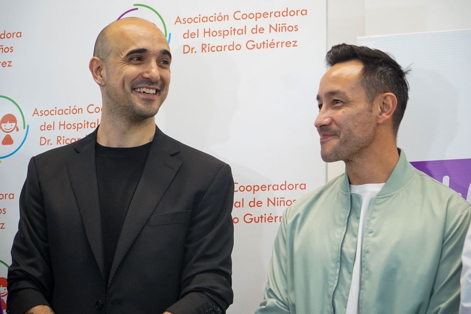 Abel Pintos y Luciano Pereyra, solidarios con el Hospital de Niños Ricardo Gutiérrez