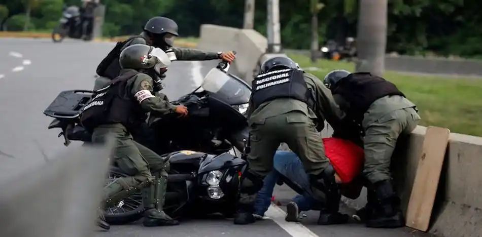 Bachelet llama al régimen a detener el uso de la justicia militar para juzgar civiles e investigar denuncias de torturas