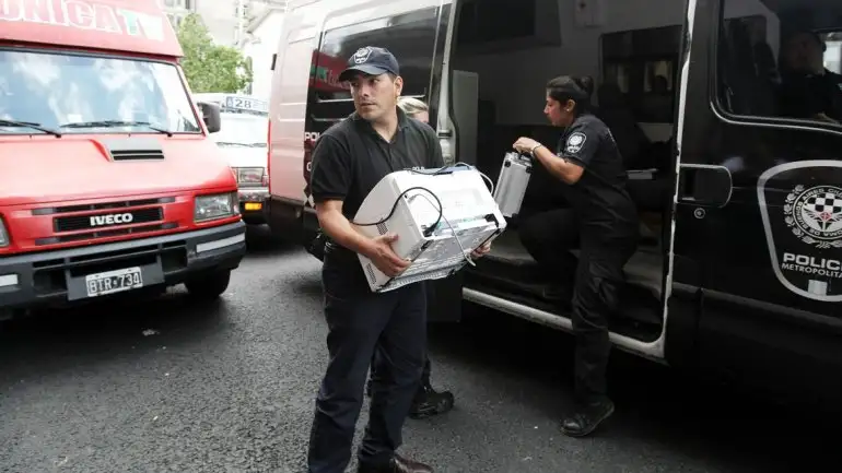 Allanaron la oficina de Nisman y realizan un procedimiento en su casa de Puerto Madero
