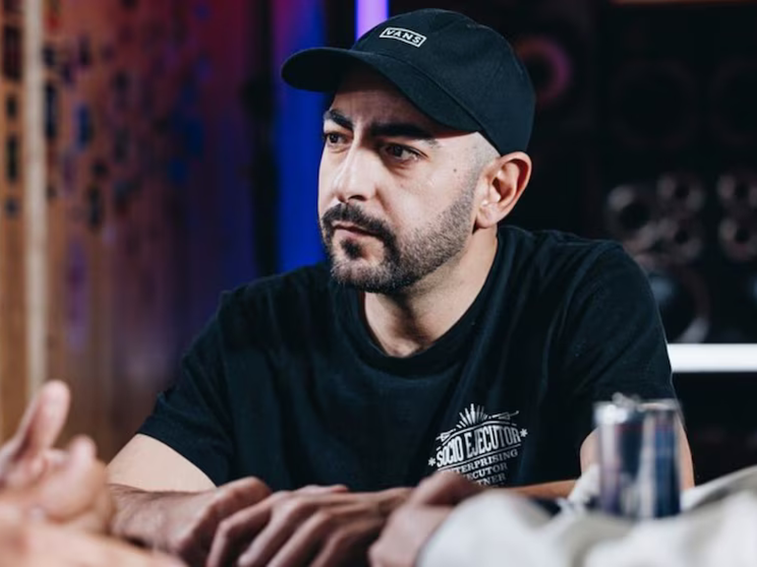 Murió Juan Ortelli, referente del periodismo de rock y rap y exdirector de Rolling Stone