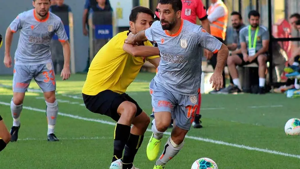 Arda Turan es condenado por disparar una pistola en un hospital