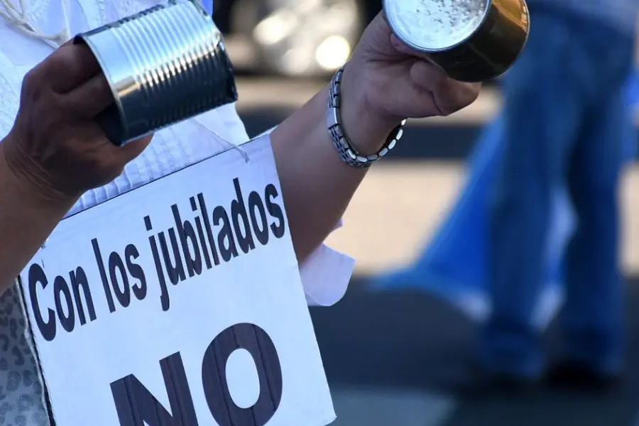 Milei vetó un aumento “que no cubre la canasta básica", afirmó el representante de Jubilados y Pensionados