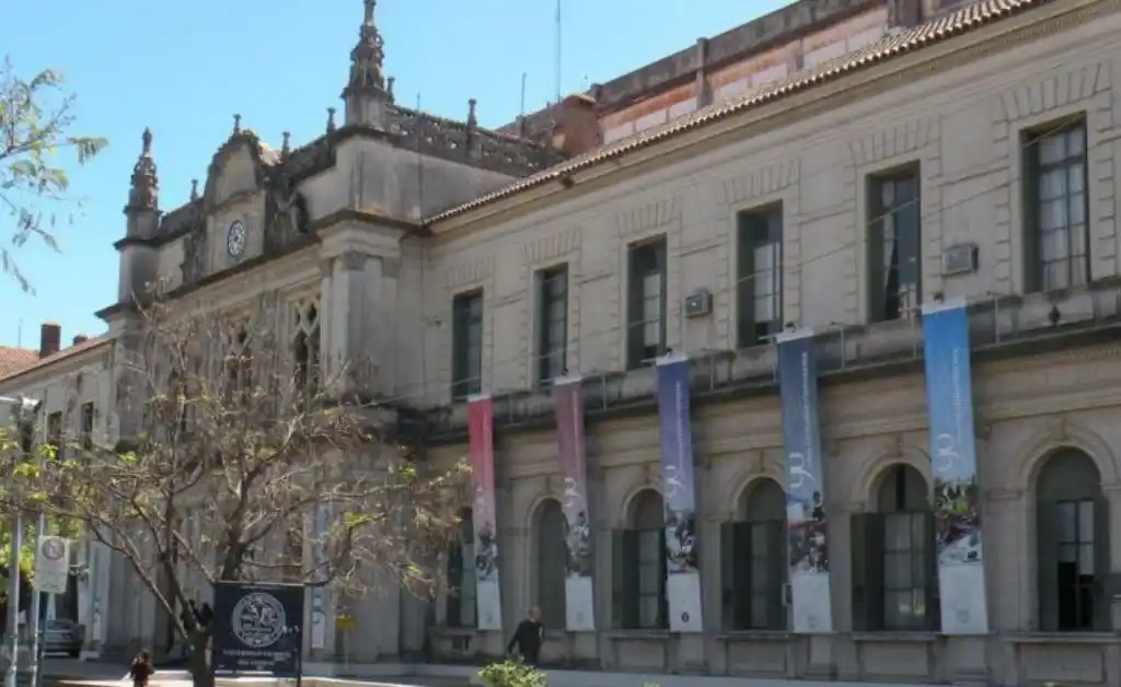 Autorizan la apertura de actividades universitarias presenciales en la provincia