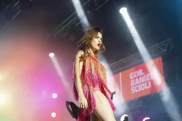 Lali Espósito hizo bailar a una multitud en Mar del Plata
