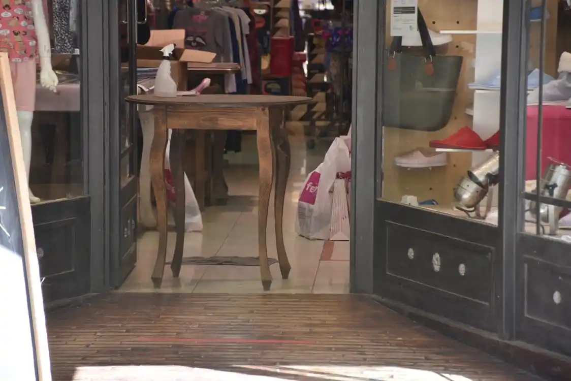 Peatonal San Martín: entre el take away y la angustia