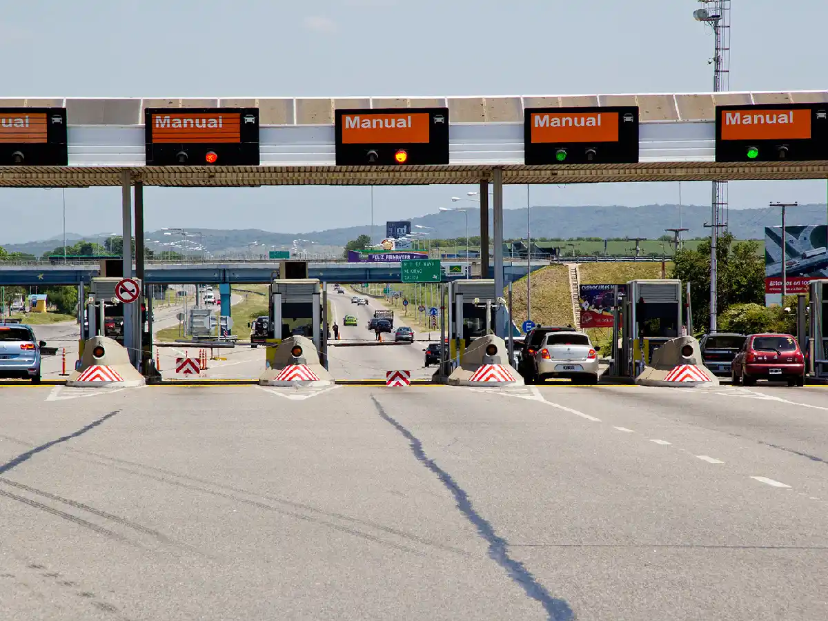 Peajes podrán pagarse con un único pase en rutas y autopistas de todo el país