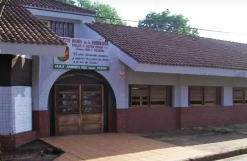 Varios alumnos afectados por inhalar accidentalmente gas pimienta en un colegio de Misiones