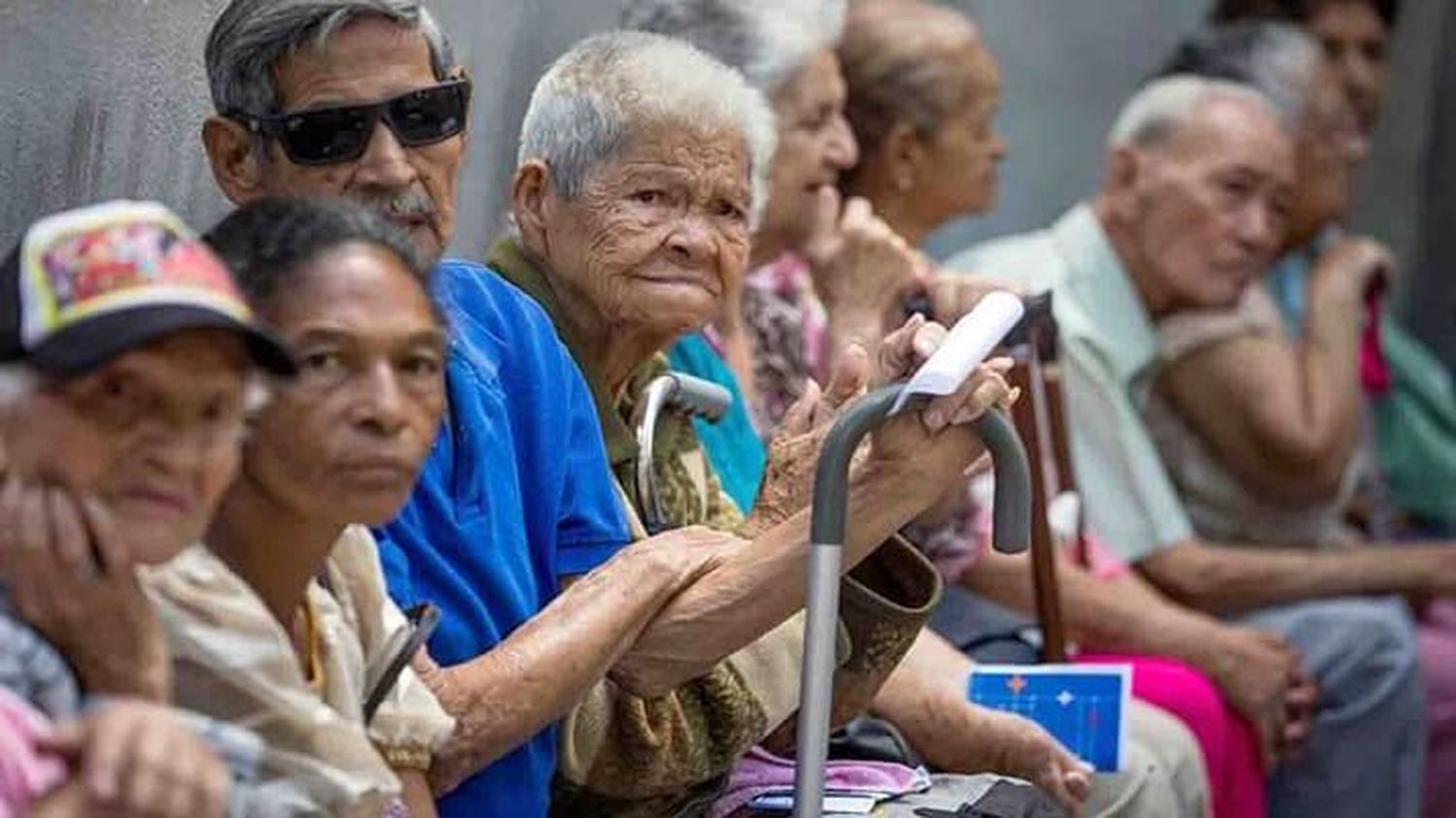 CASI 5 MILLONES DE ABUELOS EN PELIGRO: denuncian la precariedad de las pensiones