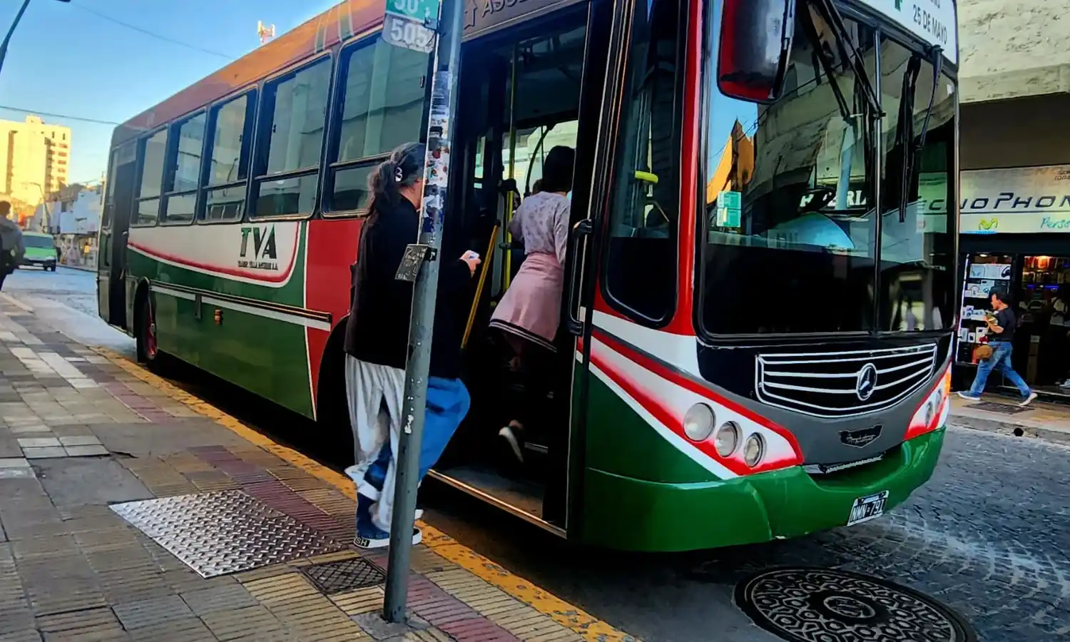 Proponen crear un boleto gratuito para víctimas de violencia de género en la Provincia