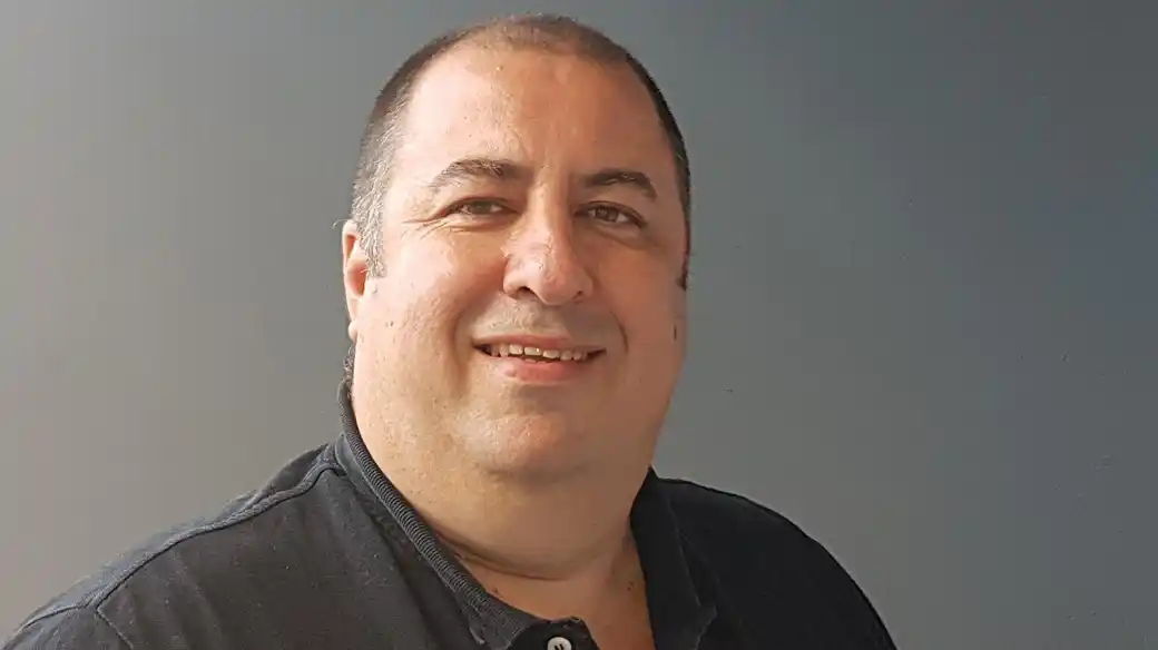 Quién es Martín Salvetti, el docente bonaerense que está entre los 10 mejores del mundo