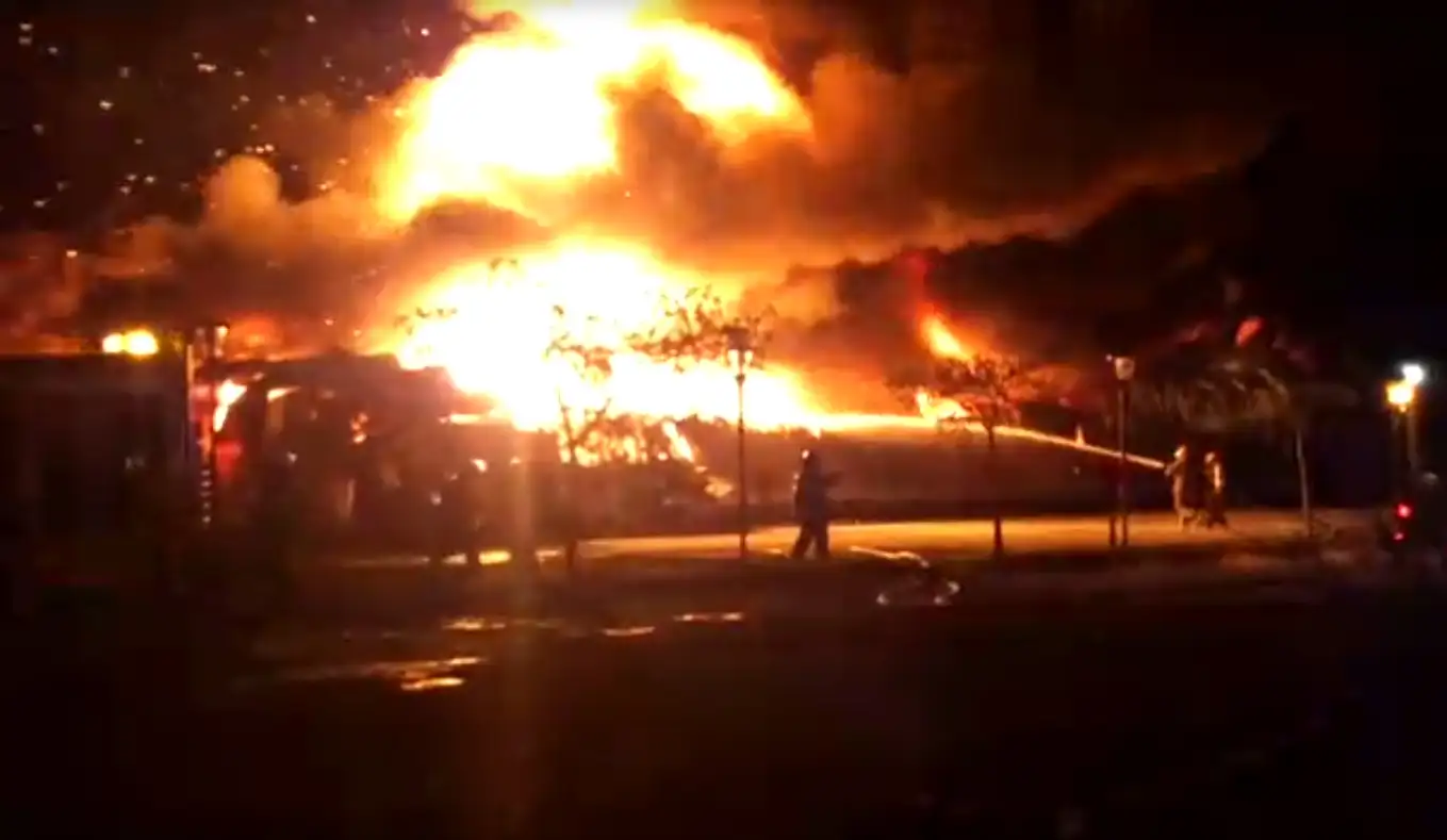 Un incendio en una guardería afectó a unas 400 embarcaciones