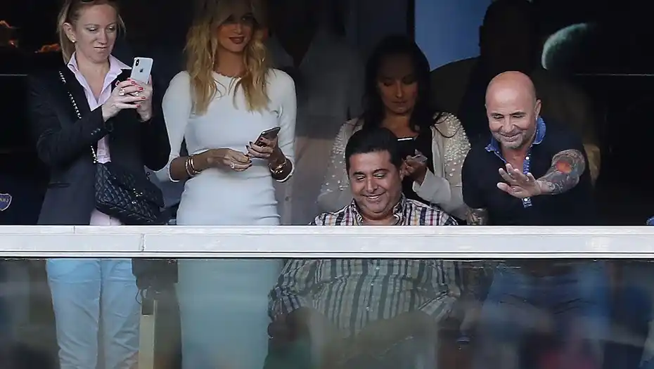 Angelici: «Hoy no le firmaría un contrato por cinco años a Sampaoli»