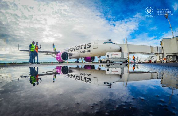 Volaris reanudó sus vuelos entre Costa Rica y El Salvador