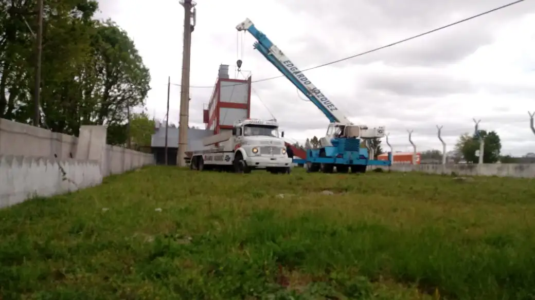 Comenzaron con el traslado de la tribuna faltante en el Estadio San Martín